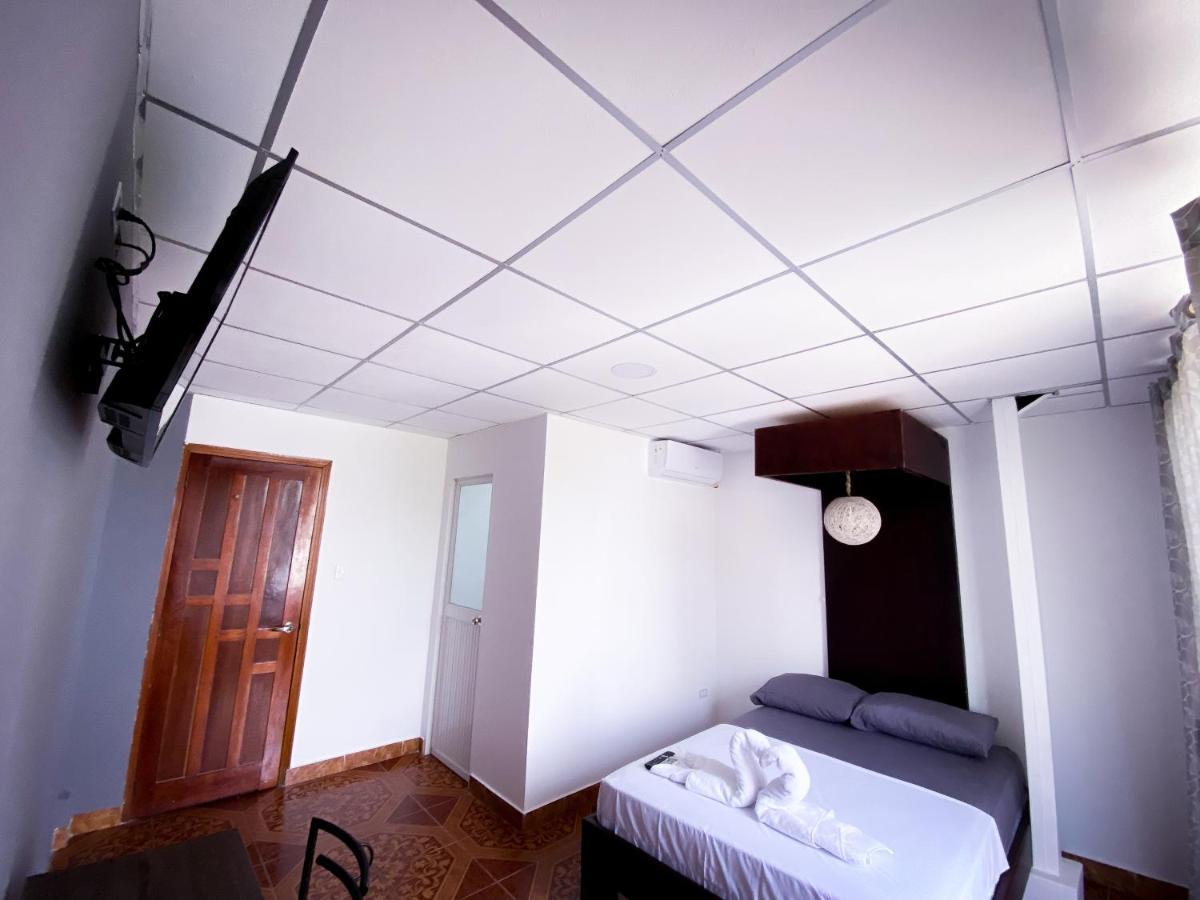 Hostal Casa Blanca Puerto Francisco de Orellana Luaran gambar